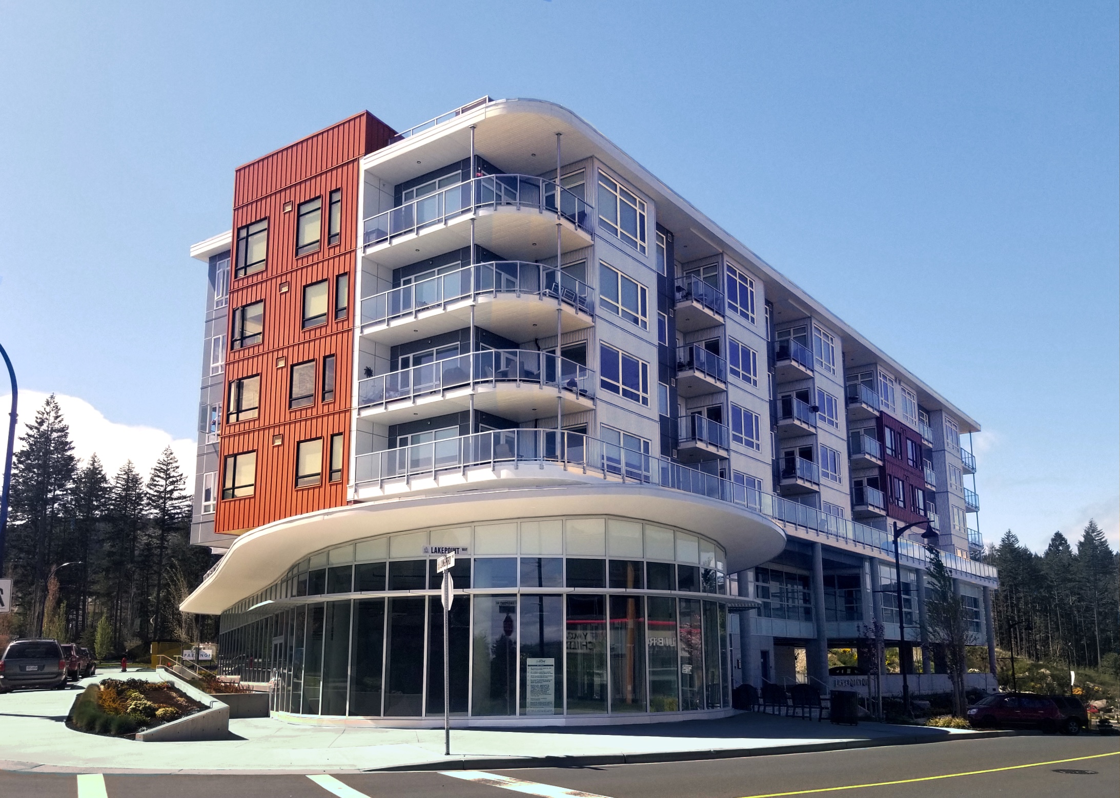 Lakepoint One building at Westhills, electrical systems designed by e2 Engineering